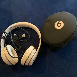 New Beats Solo3 Wireless Headphones